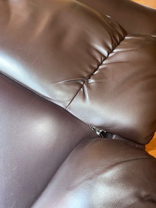 Sofá de piel reclinable, vibratorio.