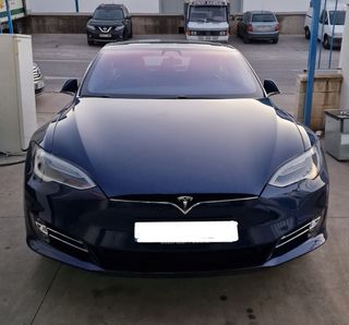 Tesla Model S 2017