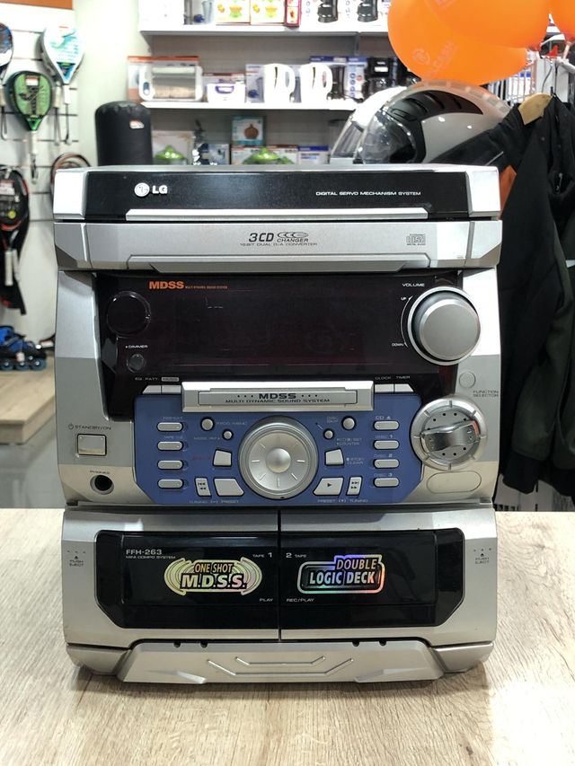 CADENA LG FFH-263 2x20W + ALTAVOCES PANASONIC de segunda mano por 24,95 ...