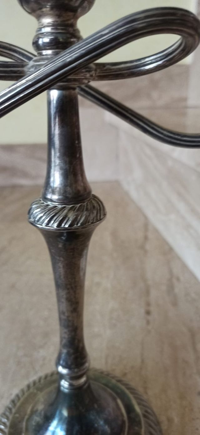 Coppia di candelabri antichi