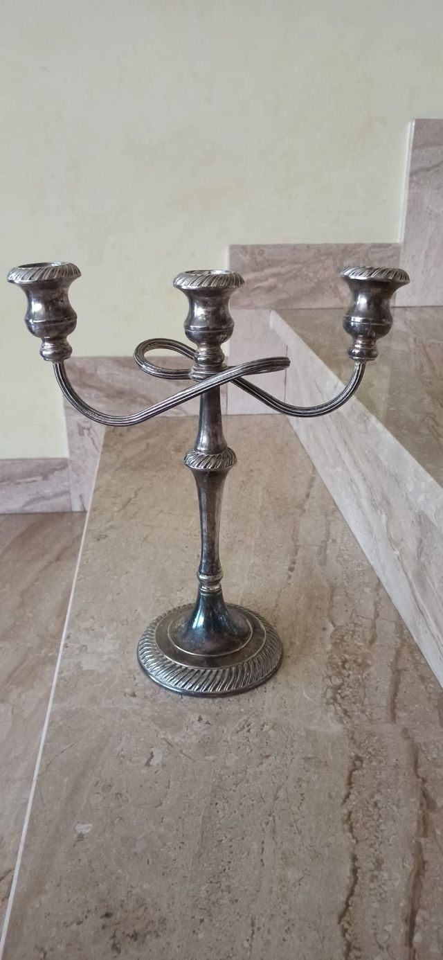 Coppia di candelabri antichi
