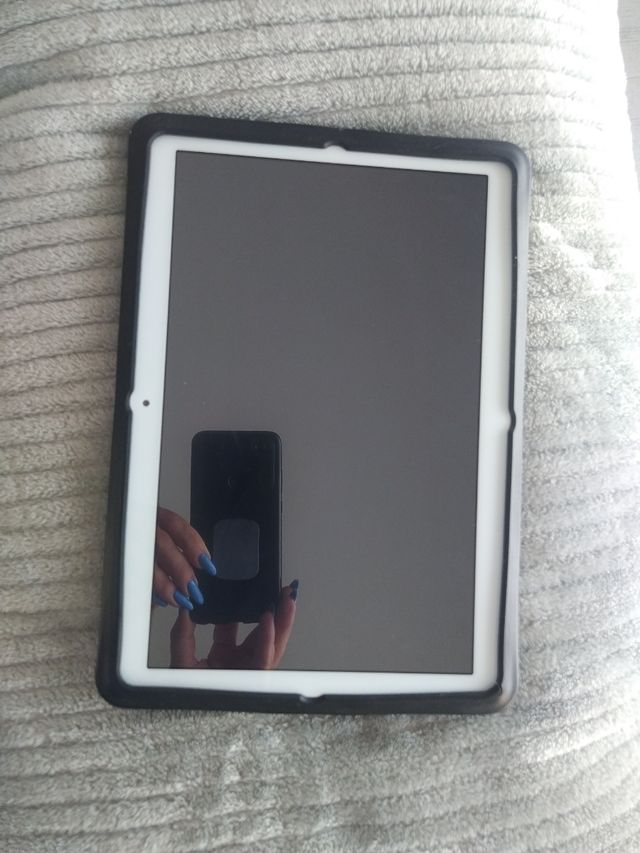 Tablet 60€ de segunda mano por 60 EUR en Sabadell en WALLAPOP