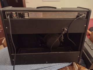 ( vendo o cambio) Amplificador guitarra Standel.
