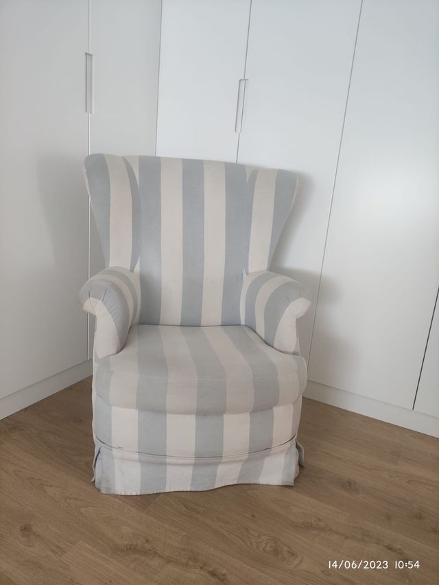 VENDO SILLÓN OREJERA TAPIZADO HABITACIÓN INFANTIL