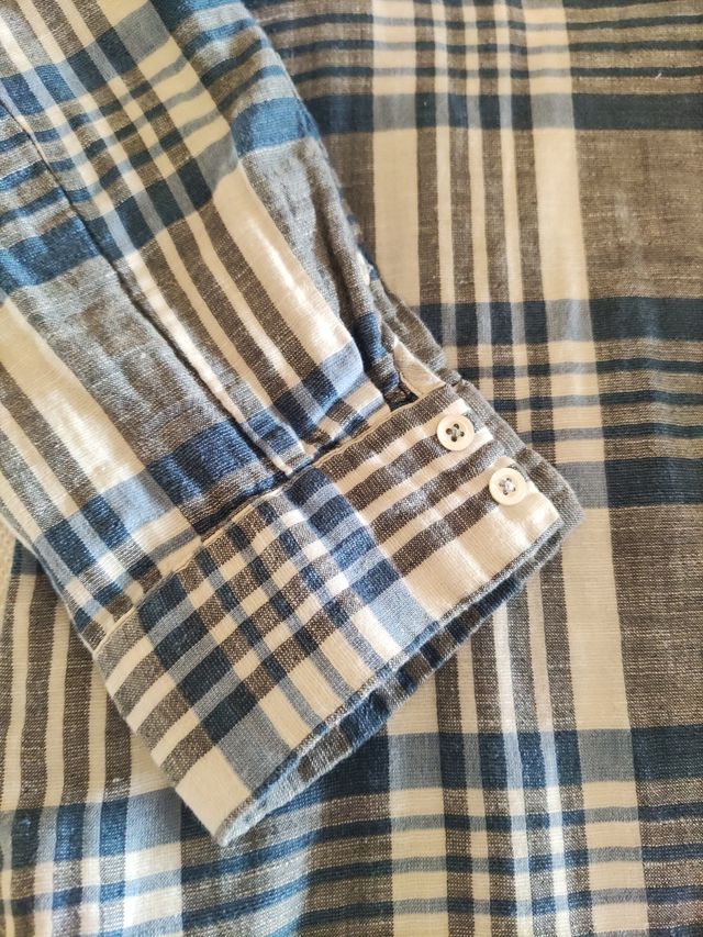 Vestido de Massimo Dutti. Algodón y lino.