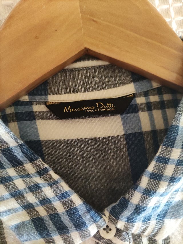 Vestido de Massimo Dutti. Algodón y lino.