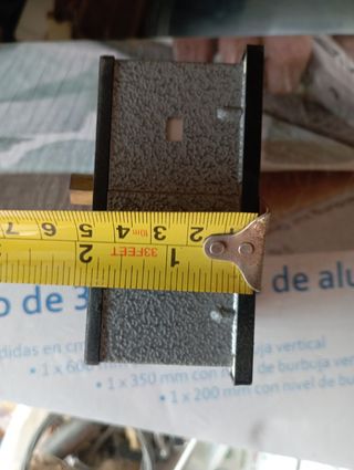 Amperímetro industrial en su caja