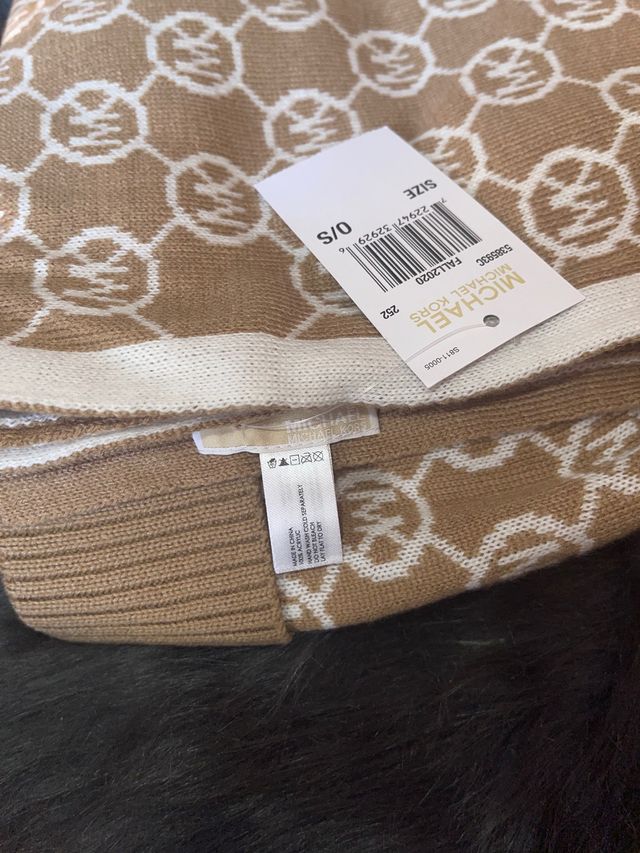 Set gorro y bufanda Michael kors