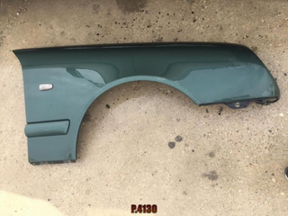 Aleta delantera derecha Mercedes Benz Clase