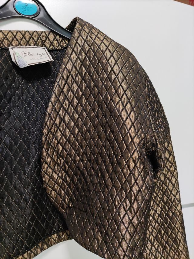 Cazadora vintage elegante color bronce