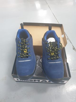 A estrenar zapato de seguridad