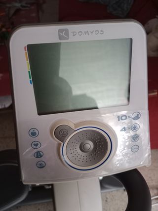 Bicicleta estática con respaldo. Declathon.