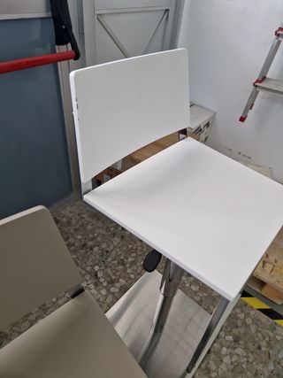 Pareja sillas taburetes 50€