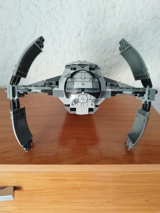 Star Wars set Lego 7663 Sith Infiltrator.