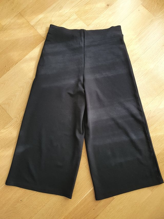 Pantalón culotte básico negro Talla S Zara