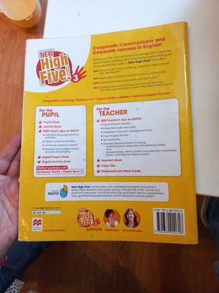 New high five! 3 pupils book
