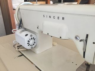 Máquina de coser SINGER