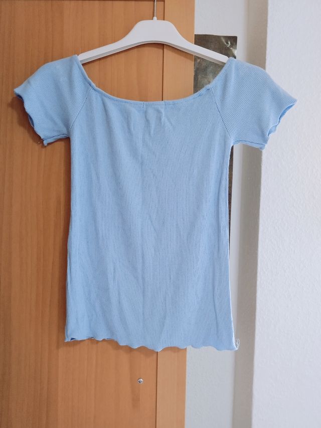 Top de verano azul claro