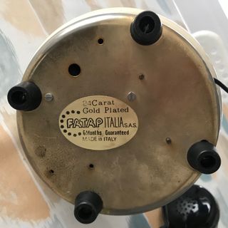 Teléfono antiguo de porcelana decorada