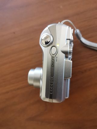 cámara de fotos antigua Nikon coolpix 5600