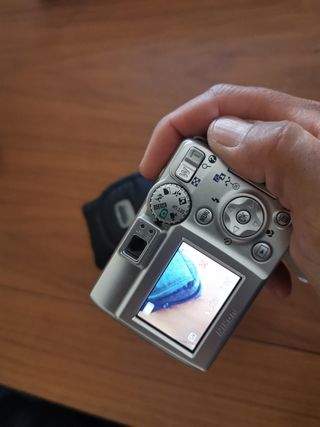 cámara de fotos antigua Nikon coolpix 5600