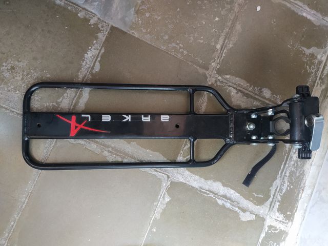 alforja con soporte para tija