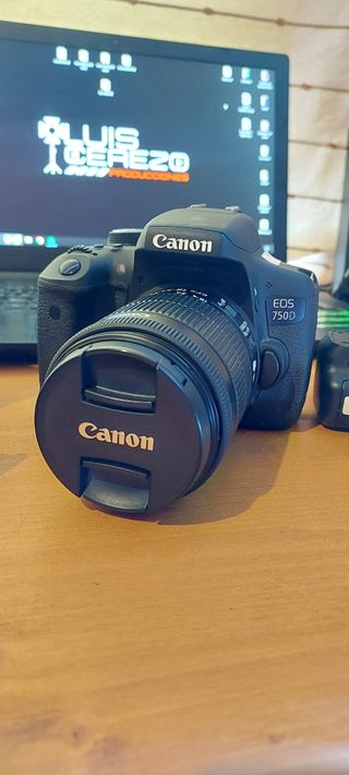 CANON EOS 750D