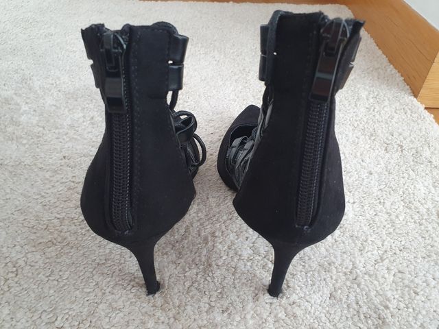 Zapato negro tacón tiras Talla 39 Top Queens