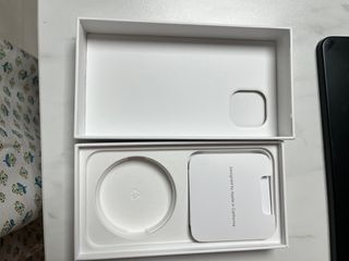 Caja IPhone 14 negro 