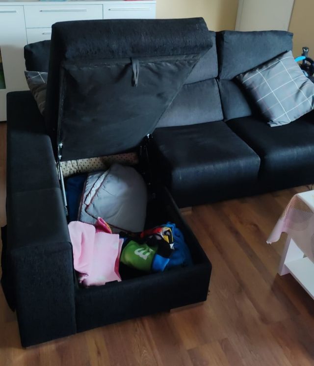 Sofás de 2 y 3 plazas de segunda mano por 270 EUR en Madrid en WALLAPOP