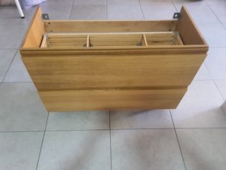 Conjunto mueble de baño en roble.