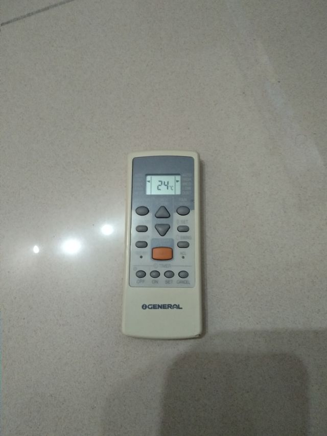 Mando original para aire acondicionado General. d\