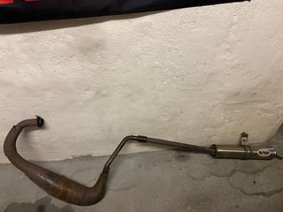 Tubo de escape leovince v6