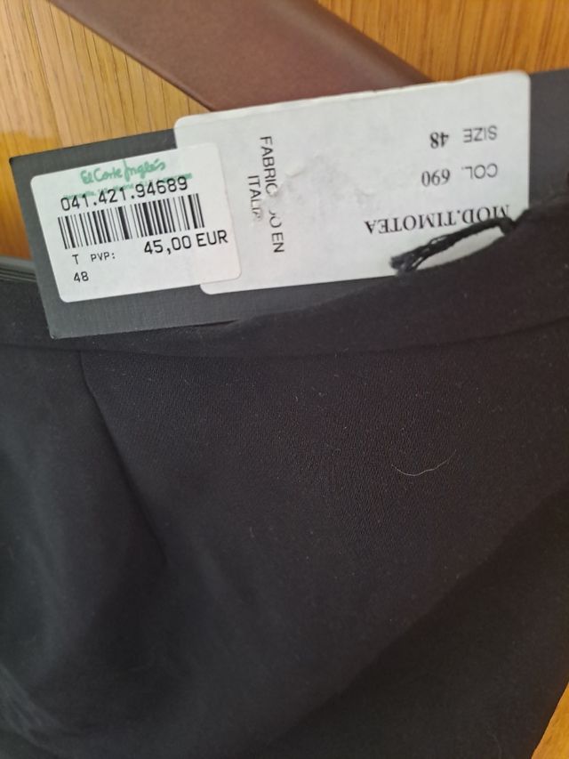 Falda talla 48.