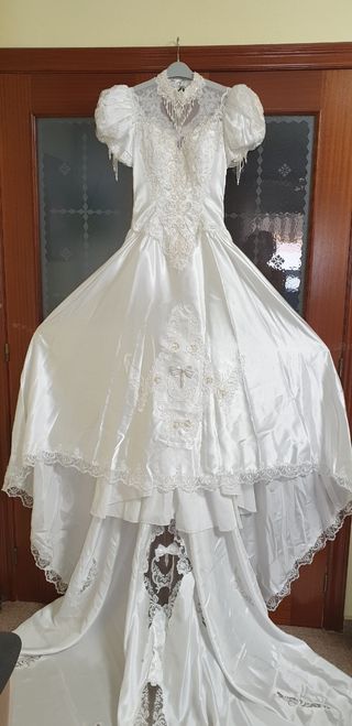 Vestido novia, blanco, raso pedreria