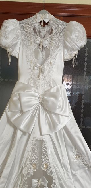 Vestido novia, blanco, raso pedreria