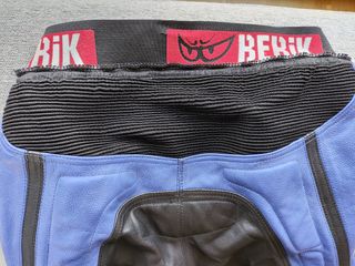 Mono de cuero para moto Marca Berik