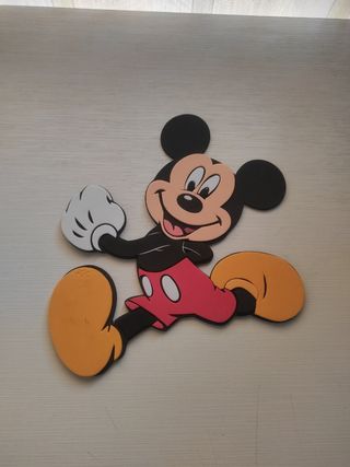 Decoración Disney y manopla Mickey Mouse