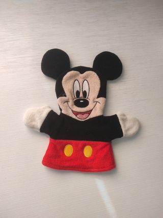 Decoración Disney y manopla Mickey Mouse
