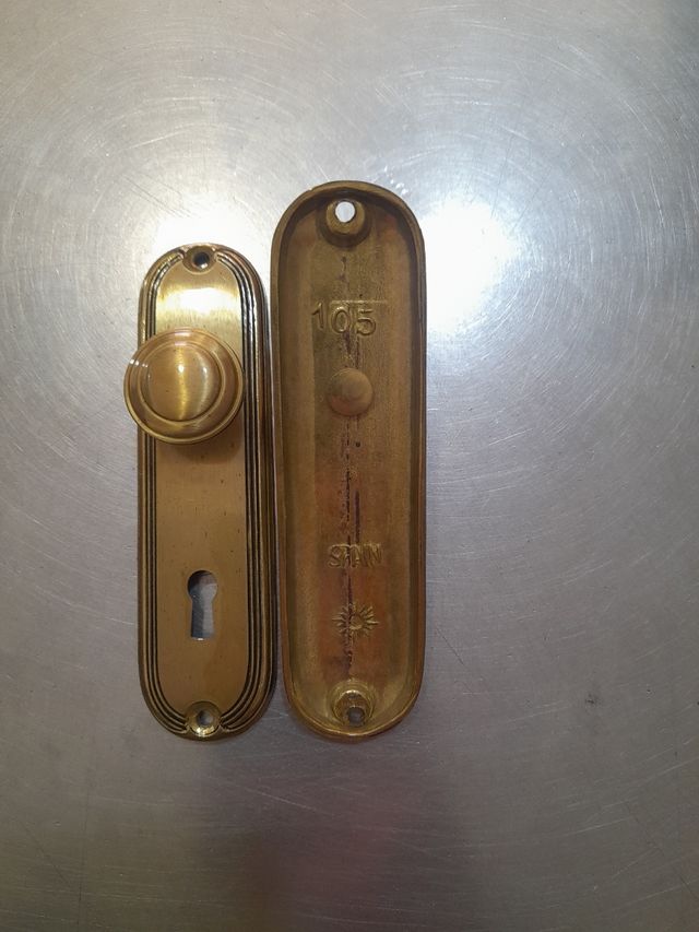 lote 2 tiradores antiguos laton.