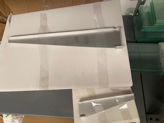 Baldas de cristal estanterías tienda comercio