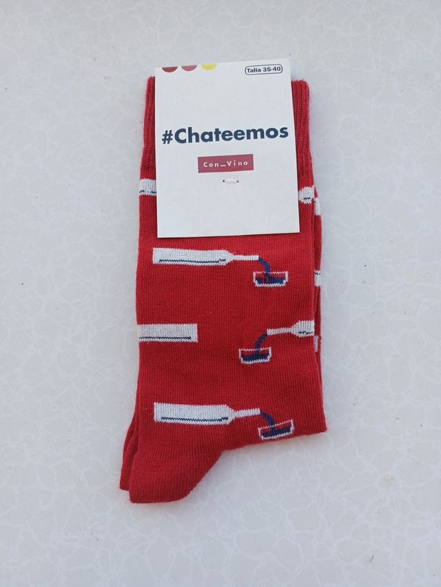 Calcetines detalles vino