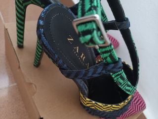 Sandalias Zara