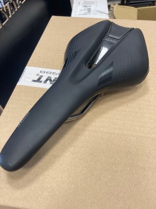 Sillin GIANT CONTAC SL 138