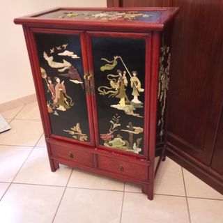 # antico mobile legno e madreperla