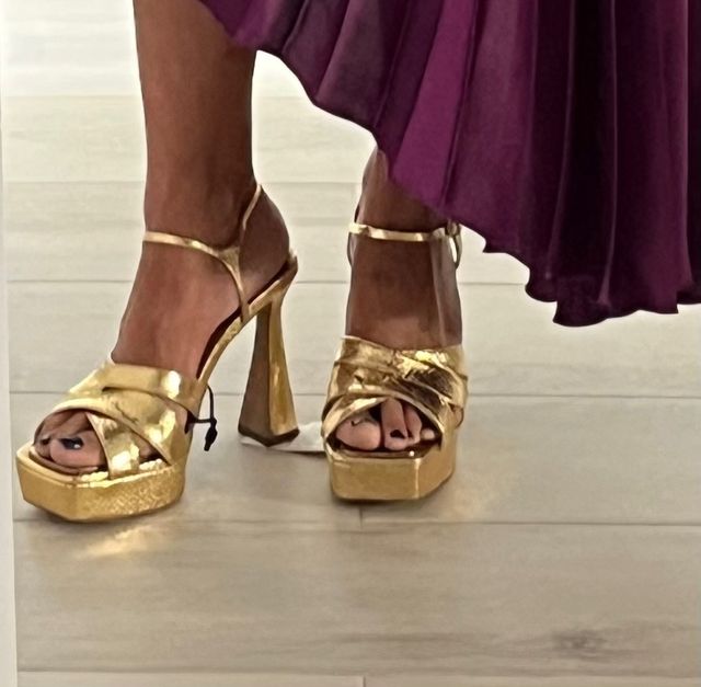 Sandalia plataforma metalizada