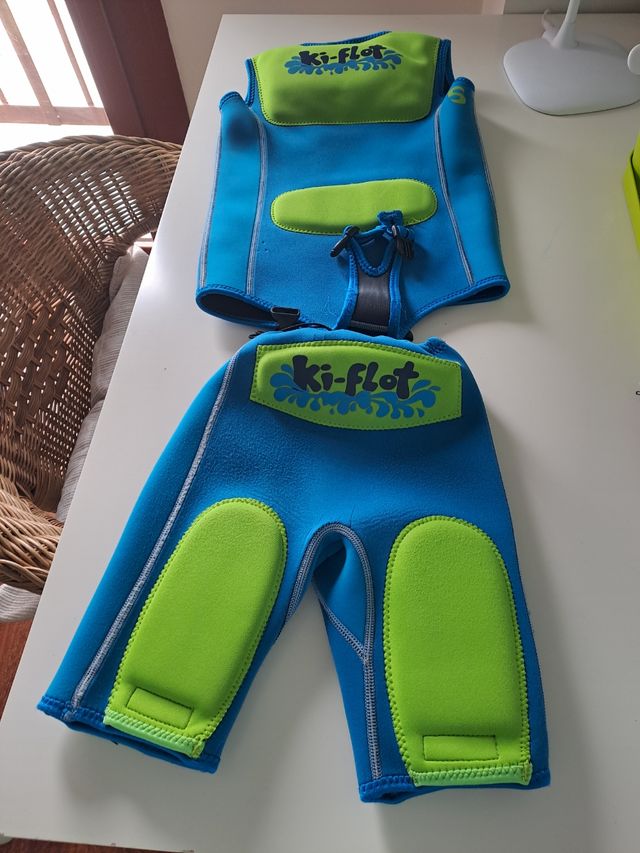 attrezzatura per piscina in neoprene 
