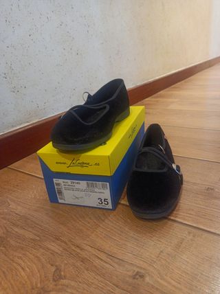 Zapatillas terciopelo para traje regional piñorra