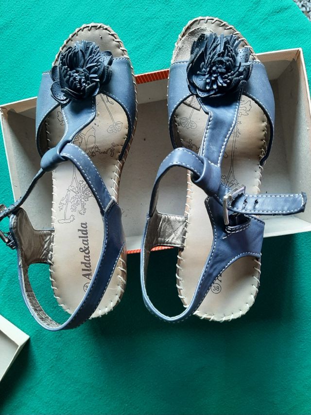 Sandali nr 38
