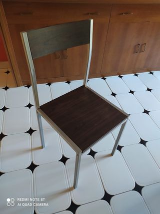 Conjunto mesa y sillas